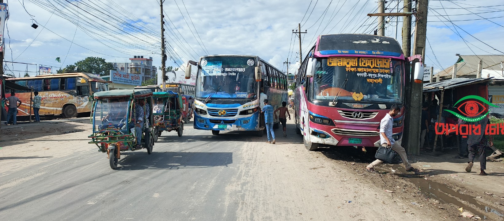 প্রশাসনের আশ্বাসে জামালপুর-ঢাকা রুটে বাস চলাচল স্বাভাবিক
