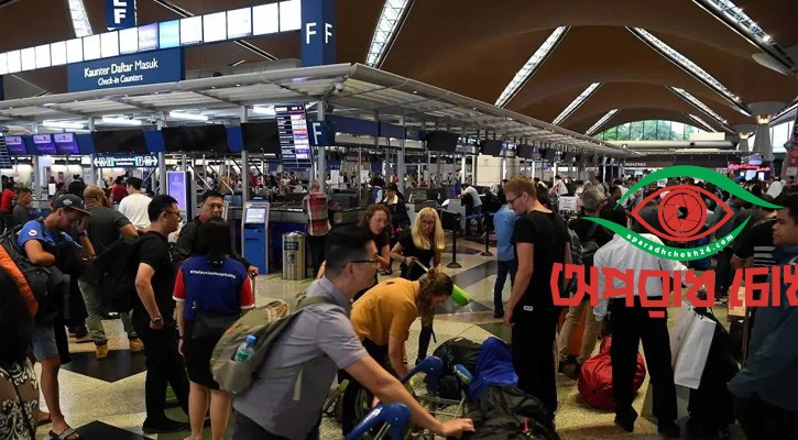  ৯৮ বাংলাদেশিকে আটক