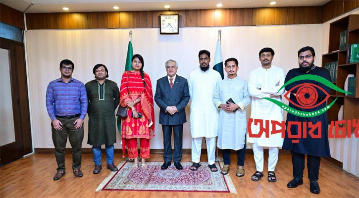 পাকিস্তানের পররাষ্ট্রমন্ত্রীর সঙ্গে এনসিপি নেতাদের বৈঠক