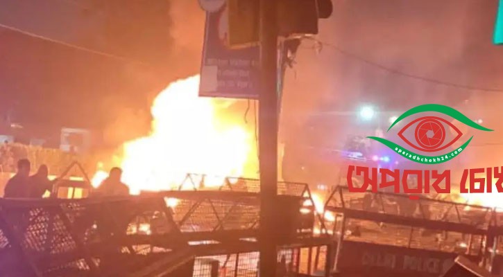 গাড়িতে বিস্ফোরণ নিহত ৮