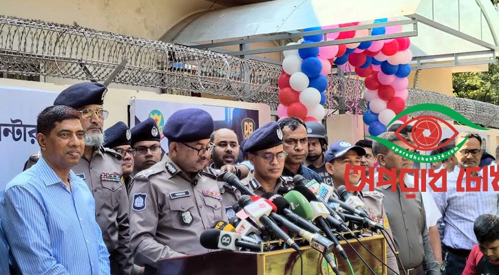 পুলিশের মনোবল ভাঙলে আপনাদের লাঠি নিয়ে বাড়িঘর পাহারা দিতে হবে