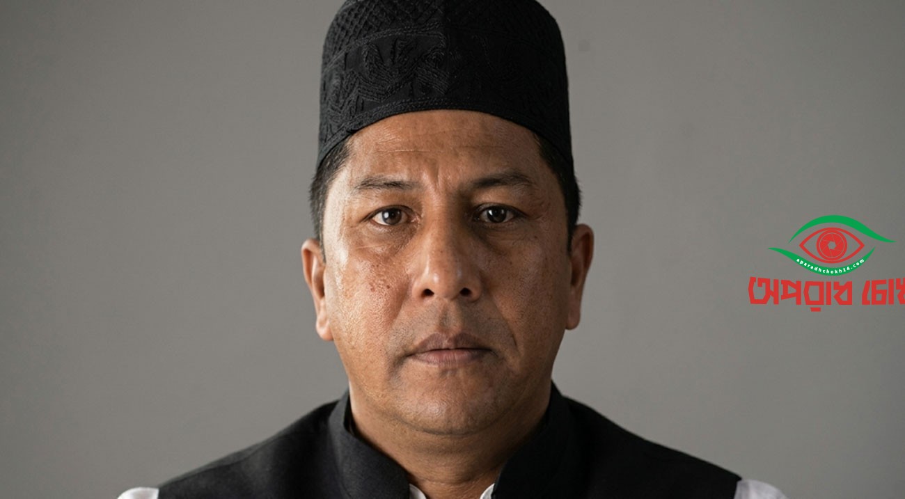  নিজ দোকানের সামনে গুলি করে হত্যা