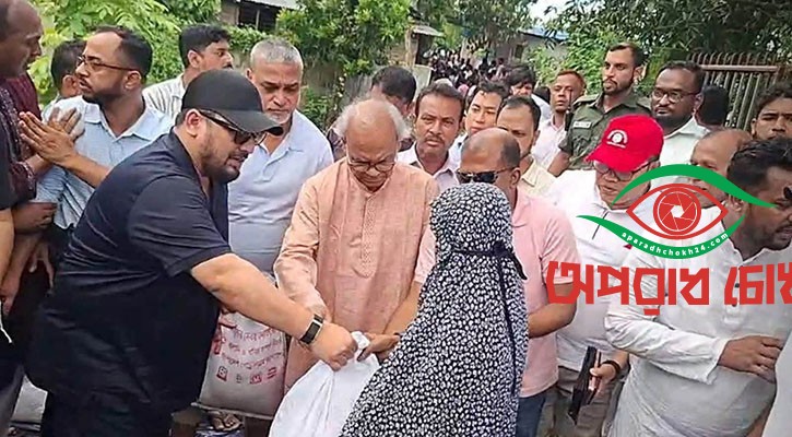 মানুষের কাছে ত্রাণ পৌঁছাতে হবে