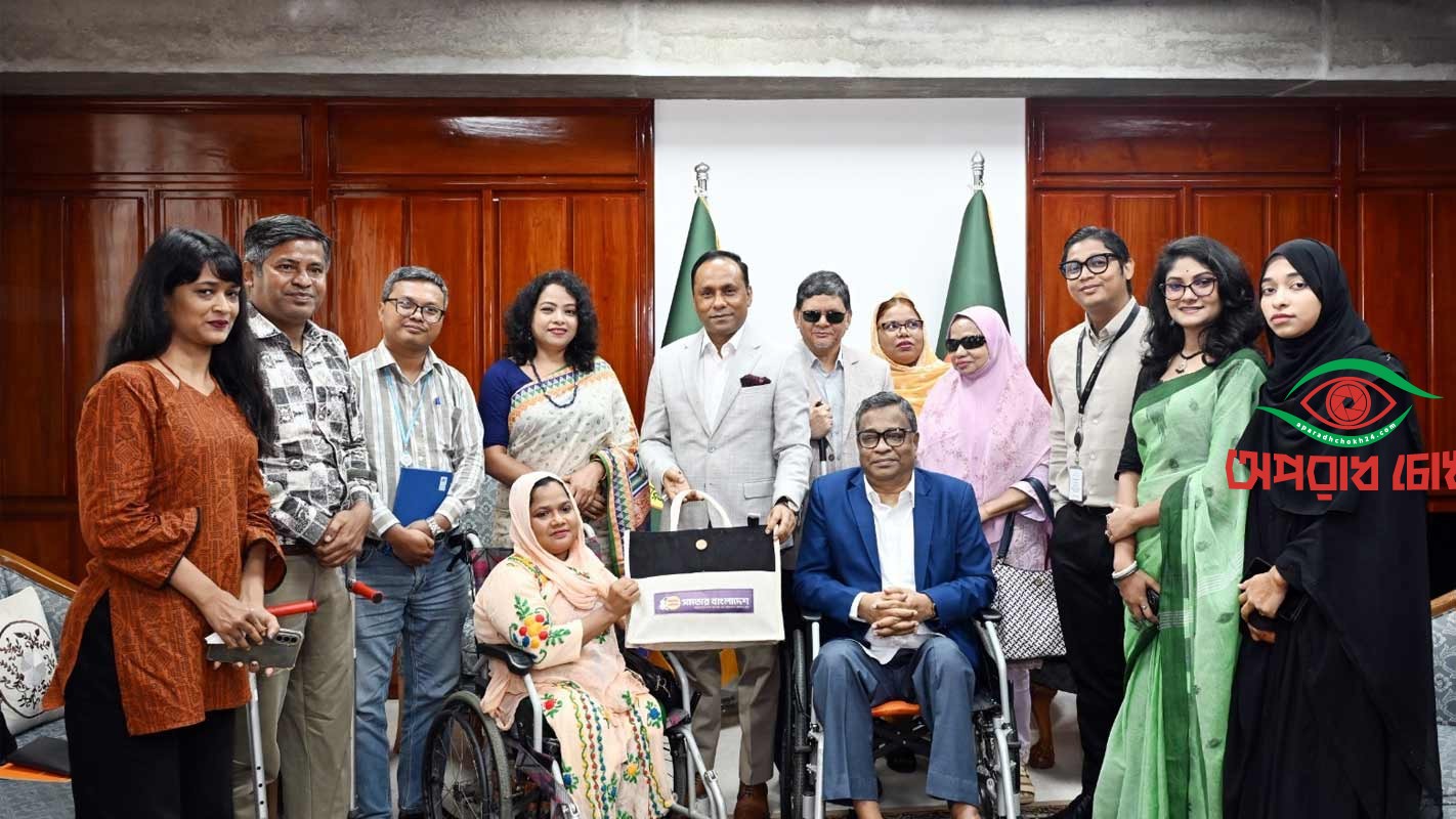 প্রতিবন্ধীদের বাধা হিসেবে দেখা উচিত নয়