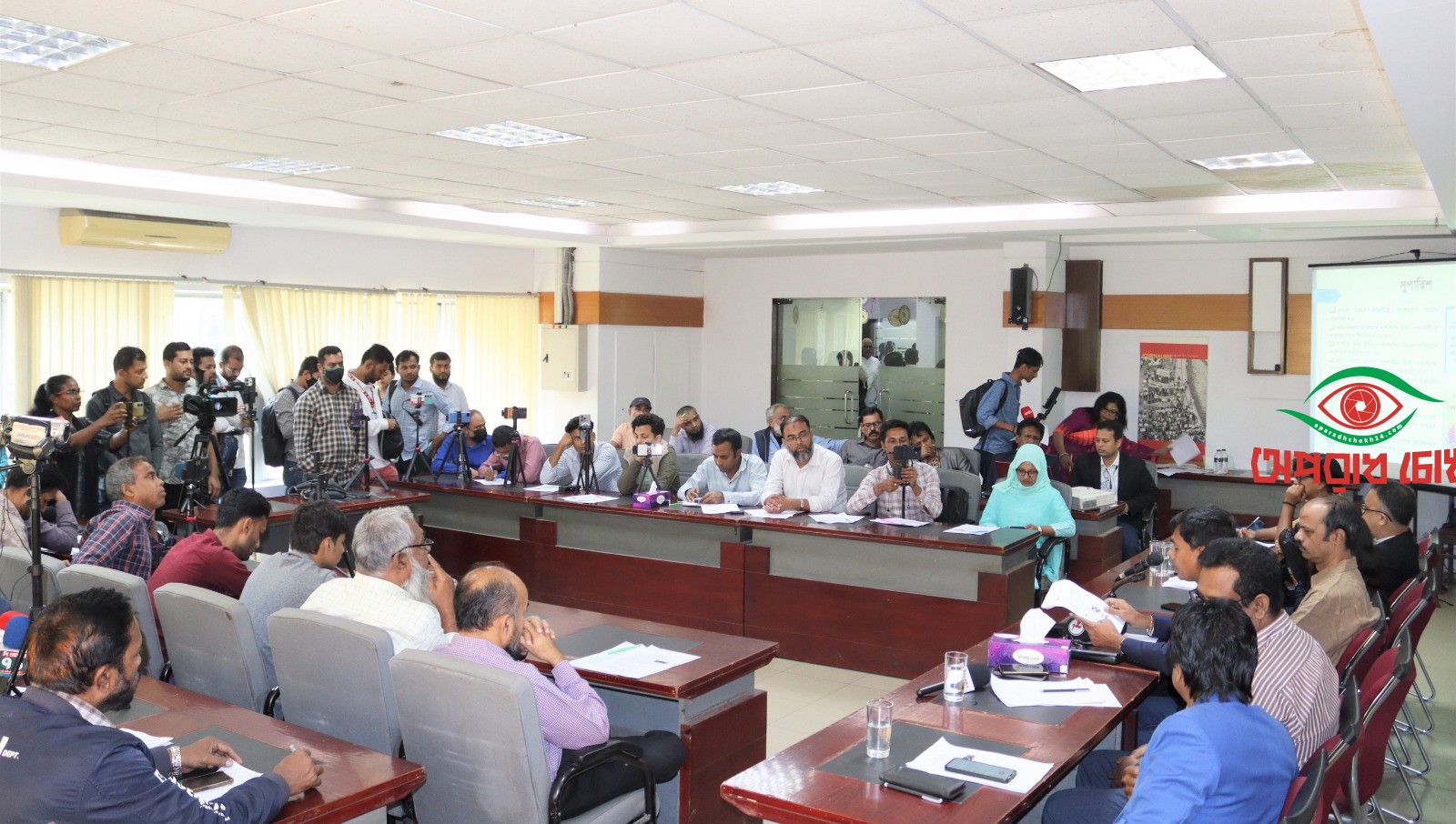 তামাক কোম্পানির অপতৎপরতা রুখতে আইন শক্তিশালী করা জরুরি