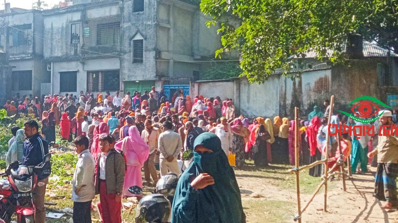 শ্বাসরোধে হত্যা করে স্বর্ণালঙ্কার লুট